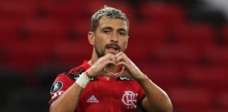 Flamengo planeja encaminhar renovação com Arrascaeta