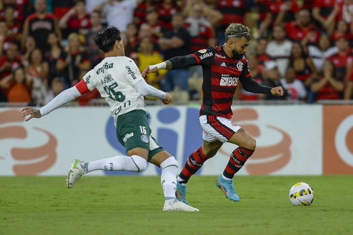 Gbigol-Flamengo-Palmeiras-empate-arbitragem
