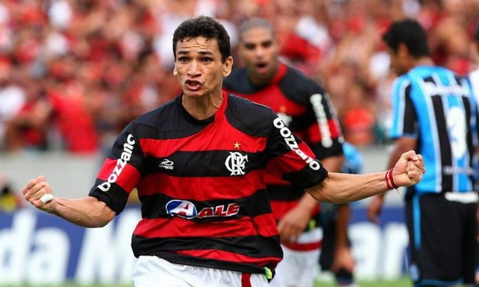 Ronaldo Angelim foi o grande herói da conquista do Brasileirão 2009. Foto: Reprodução